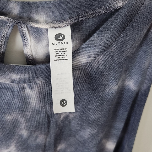 Glyder Black and White Yoga Tee Sleeveless Top - Picture 5 of 8